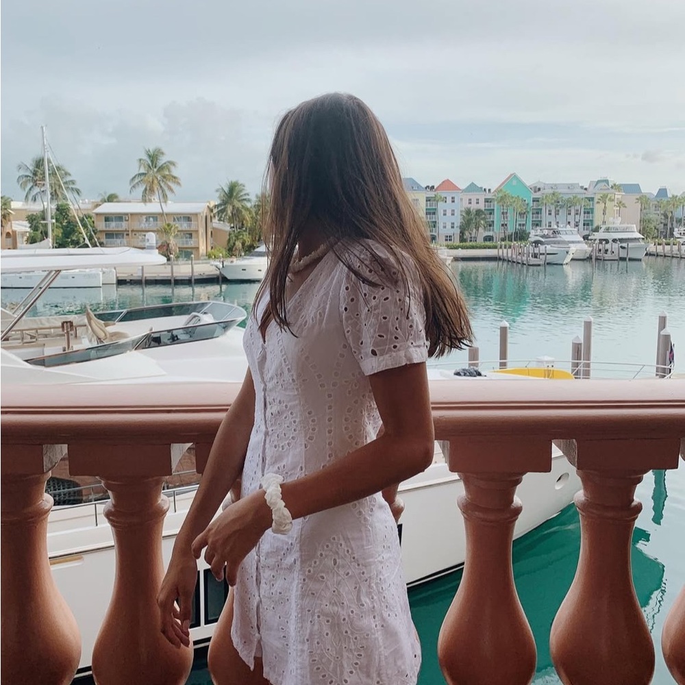 Elegant White Eyelet Dress - Picture 2 of 4